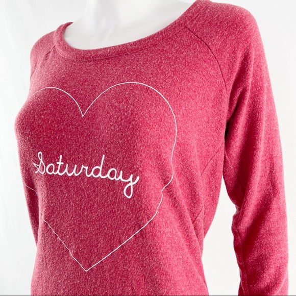 Chaser Red Long Sleeve Saturday Heart Love Open Back Pullover Sweater Size S - Picture 3 of 10